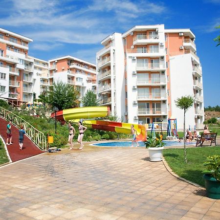 Crown And Imperial Apartments Sveti Vlas Εξωτερικό φωτογραφία