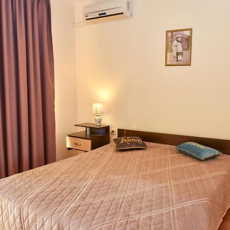 Crown And Imperial Apartments Sveti Vlas Εξωτερικό φωτογραφία