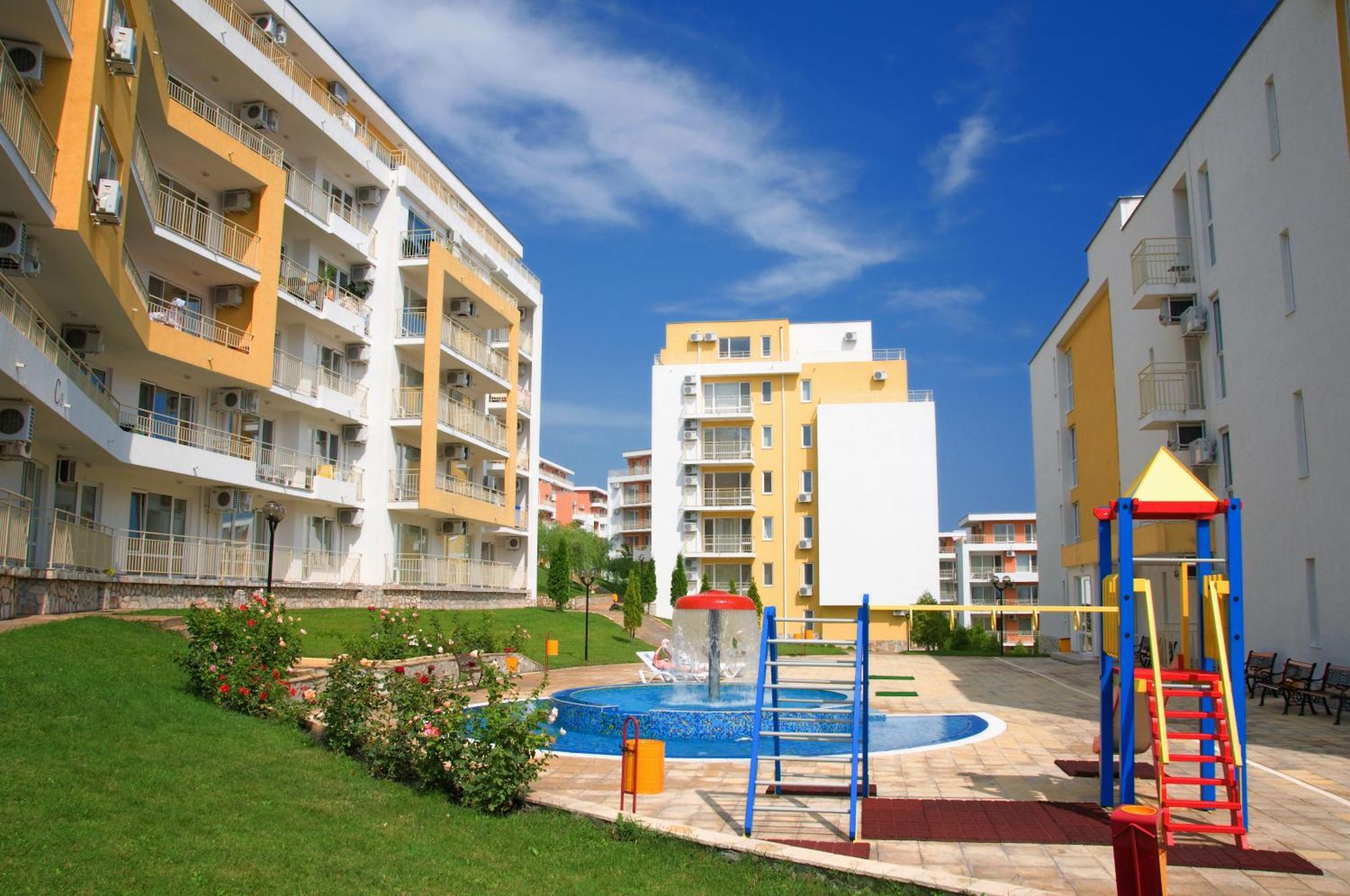 Crown And Imperial Apartments Sveti Vlas Εξωτερικό φωτογραφία