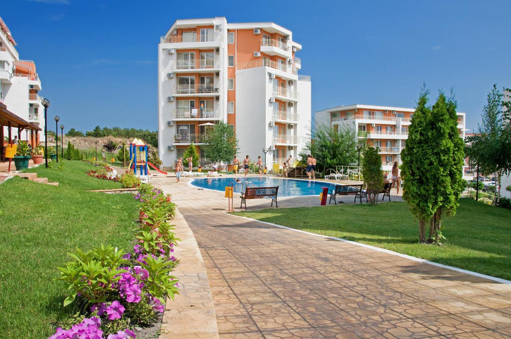 Crown And Imperial Apartments Sveti Vlas Εξωτερικό φωτογραφία