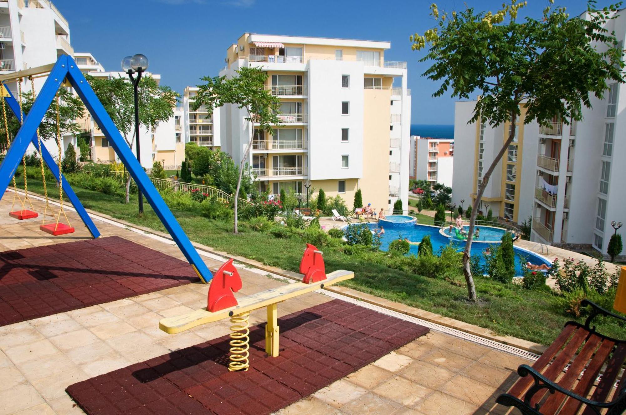 Crown And Imperial Apartments Sveti Vlas Εξωτερικό φωτογραφία