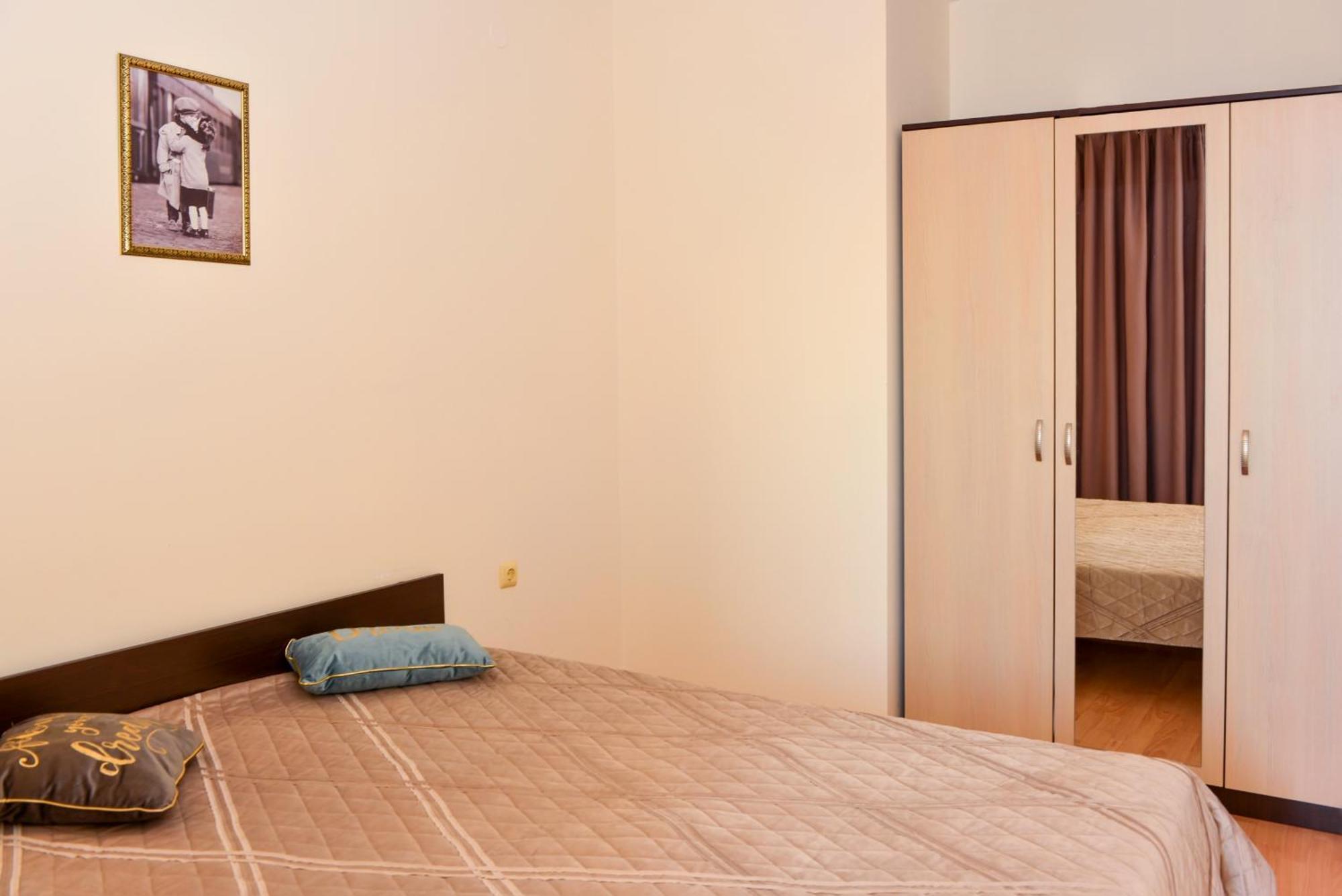 Crown And Imperial Apartments Sveti Vlas Εξωτερικό φωτογραφία